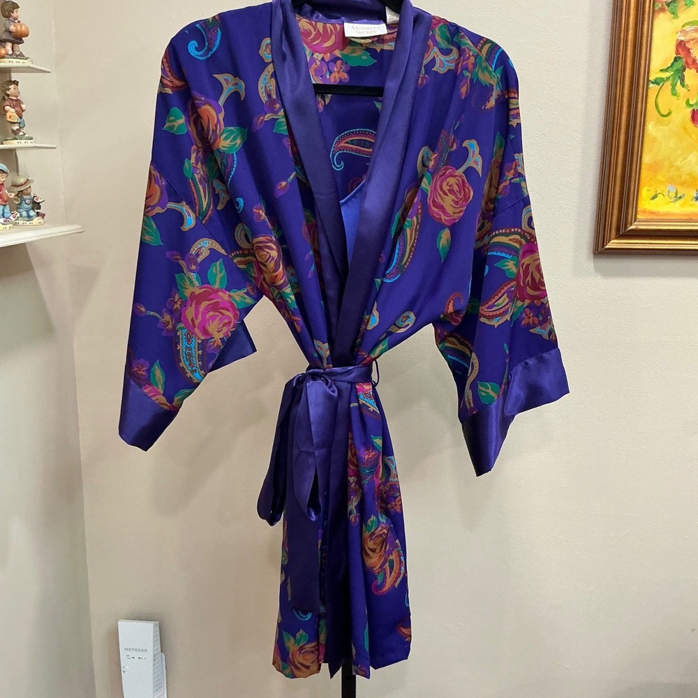 Victoria's Secret Robe Gold Label OS Purple Floral Paisley Satin Kimono Belted